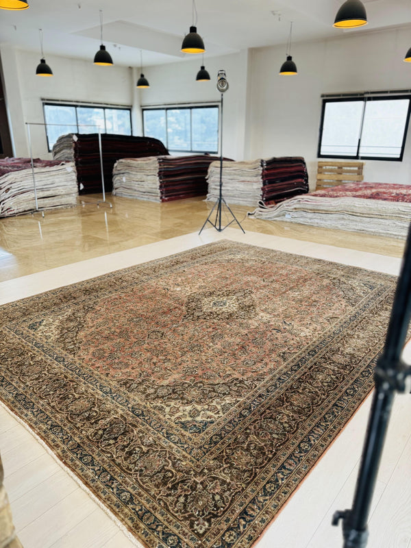 12' 5" x 9' 7" Excellent Hand-Knotted Antique Faded Large Area Rug - Yasi & Fara 