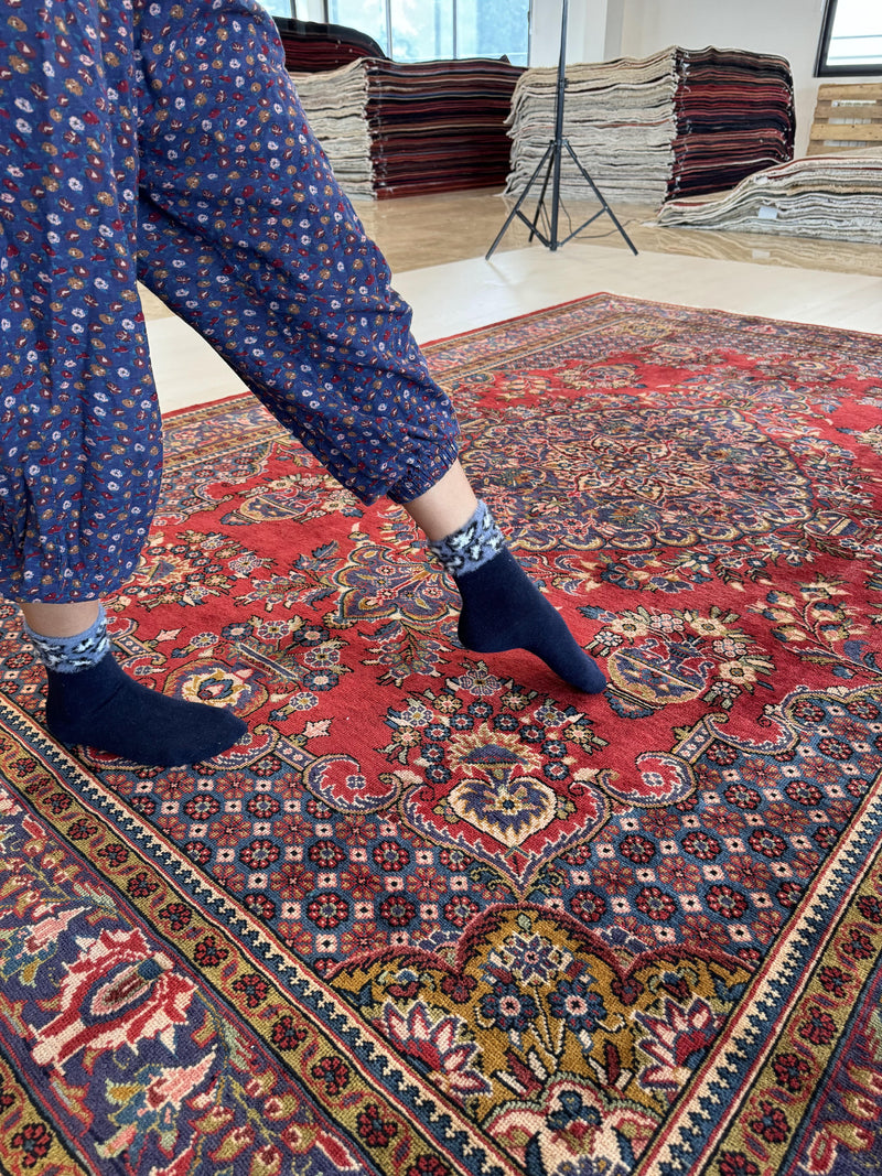 10' 3" x 6' 11" Excellent Hand-Knotted Vintage Area Rug - Yasi & Fara 