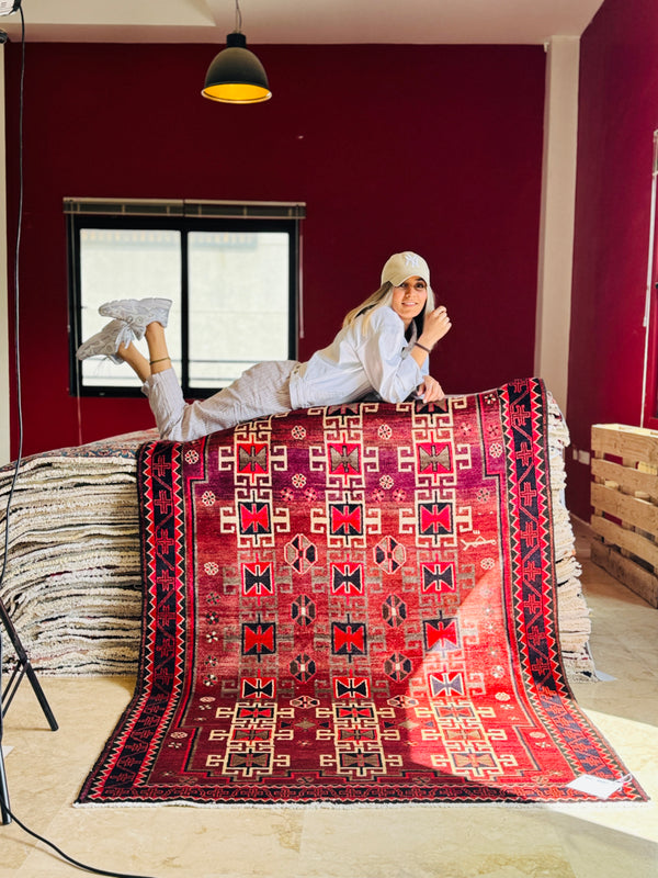 6' 10" x 4' 9" Excellent Hand-Knotted Vintage Tribal Rug - Yasi & Fara 