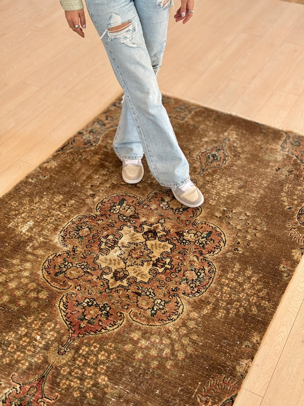 7' 6" x 4' 2" Excellent Hand-Knotted Distressed Faded Area Rug