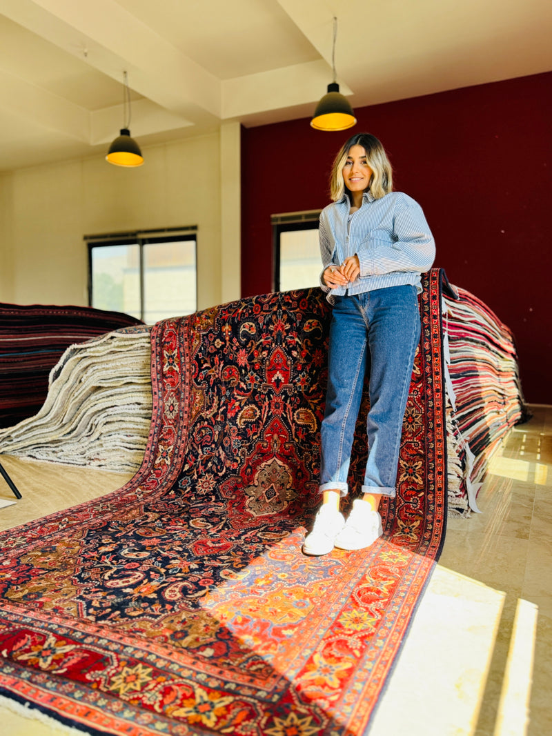 9' 7" x 5' Excellent Hand-Knotted Collectible Tribal Rug - Yasi & Fara 