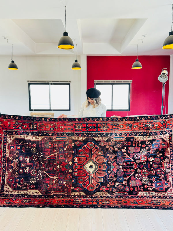 10' 3" x 5' 1" Excellent Hand-Knotted Vintage Tribal Rug - Yasi & Fara 