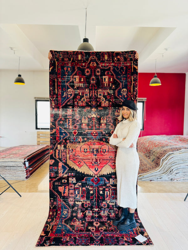10' 2" x 4' 5" Excellent Hand-Knotted Antique Tribal Rug