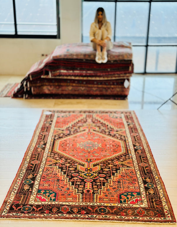 9' 8" x 5' 1" Excellent Hand-Knotted Vintage Tribal Rug - Yasi & Fara 