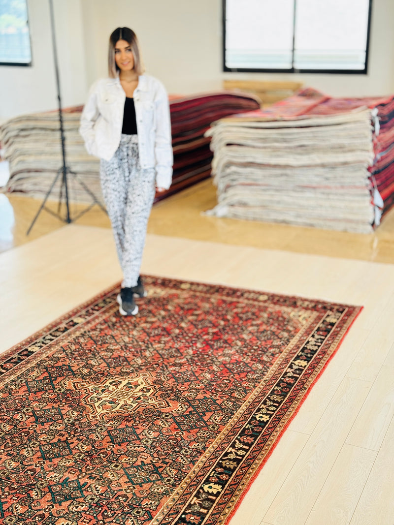 10' 6" x 5' 5" Excellent Hand-Knotted Vintage Tribal Rug - Yasi & Fara 