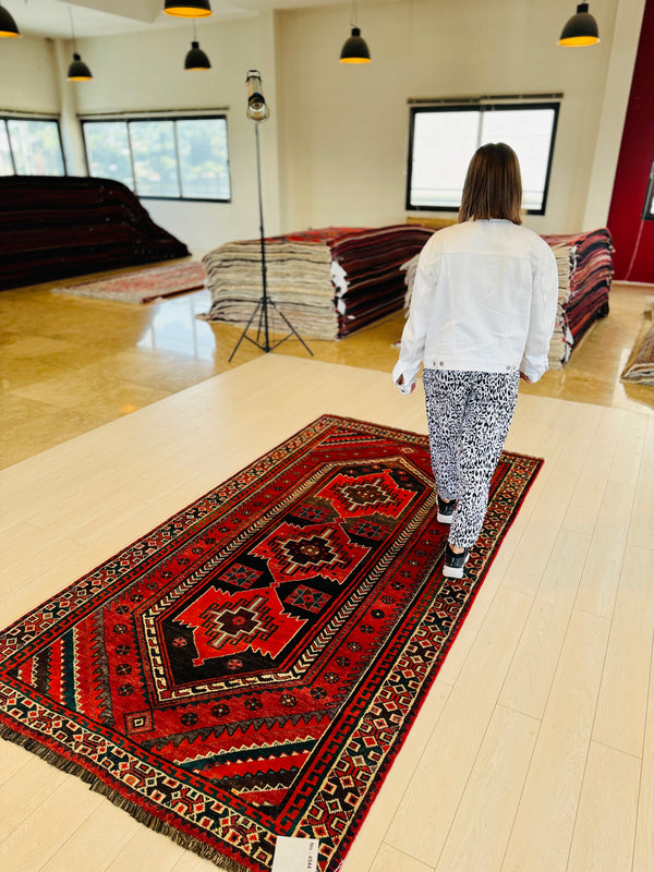 9' x 5' Excellent Hand-Knotted Vintage Tribal Rug - Yasi & Fara 