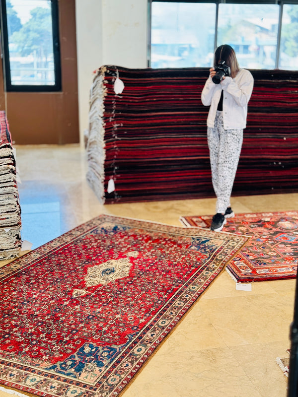 8' 11" x 5' 2" Excellent Hand-Knotted Vintage Tribal Rug - Yasi & Fara 