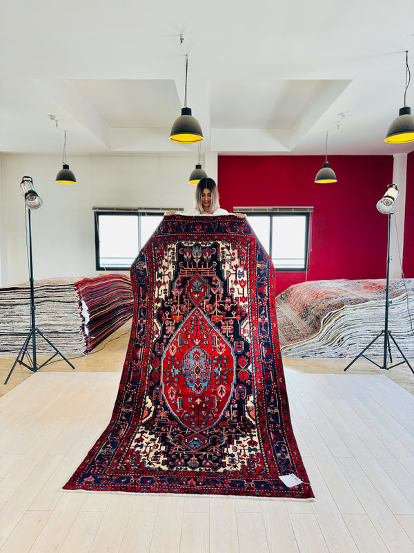 9' 1" x 5' 1" Excellent Hand-Knotted Vintage Tribal Rug - Yasi & Fara 