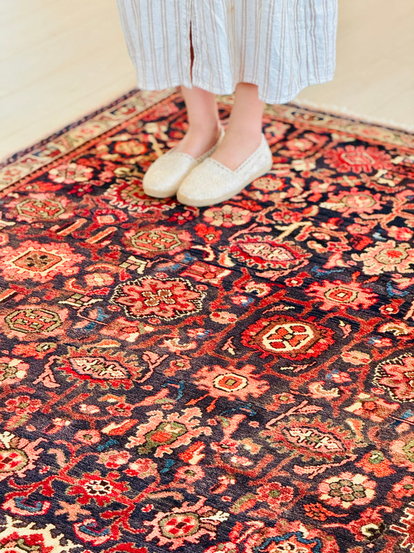 8' 2" x 5' 7" Excellent Hand-Knotted Vintage Collectible Tribal Rug - Yasi & Fara 