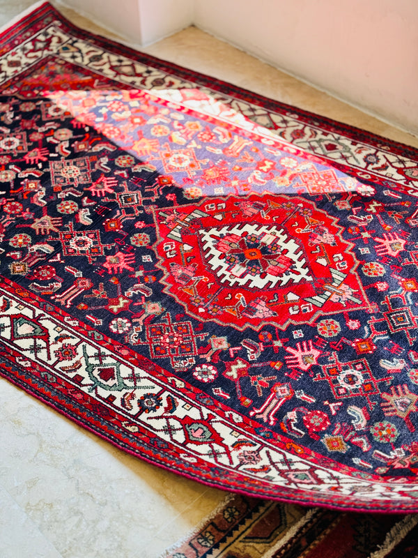 10' x 5' Excellent Hand-Knotted Vintage Tribal Rug - Yasi & Fara 