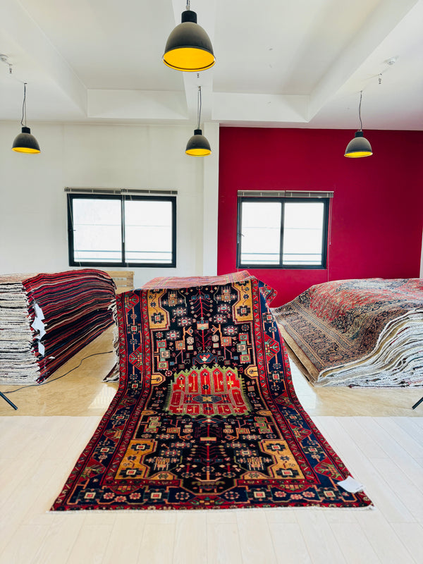 9' 7" x 5' 3" Excellent Hand-Knotted Vintage Tribal Rug - Yasi & Fara 