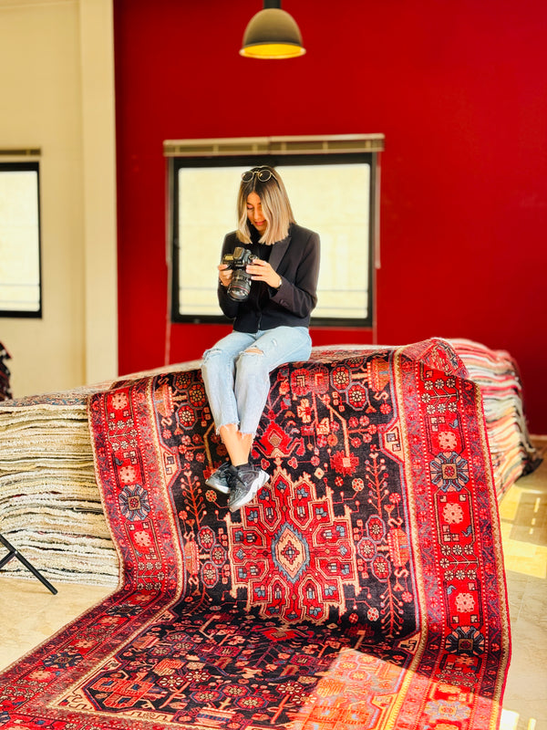 10' 2" x 5' 4" Excellent Hand-Knotted Vintage Tribal Rug