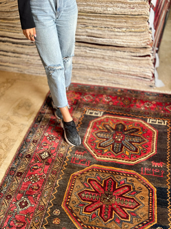 10' 1" x 5' Excellent Hand-Knotted Vintage Tribal Rug