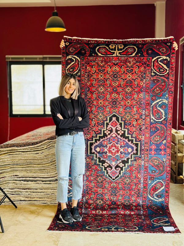 8' 11" x 4' 6" Excellent Hand-Knotted Collectible Vintage Tribal Rug