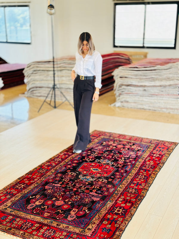 9' 8" x 4' 9" Excellent Hand-Knotted Vintage Tribal Rug