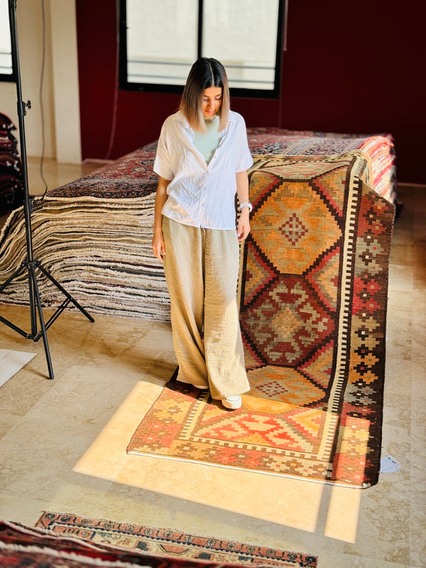 9' 6" x 3' 8" Excellent handwoven Vintage Tribal Kilim Runner Rug