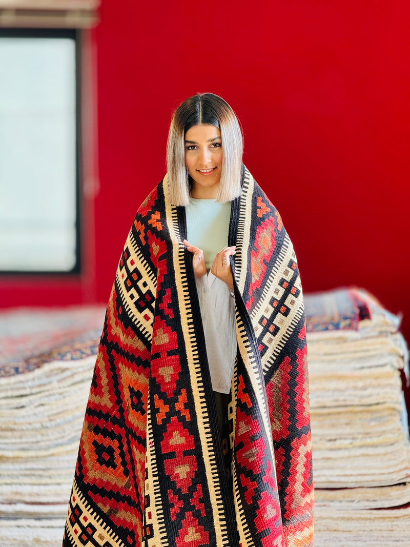 10' 4" x 3' 8" Excellent Handwoven Vintage Tribal Kilim Runner Rug