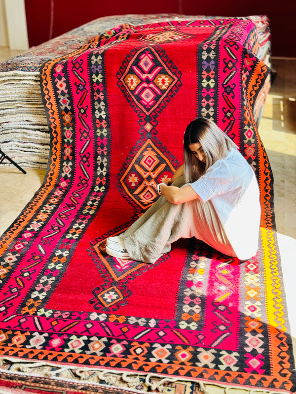 13' 3" x 5' 7" Excellent Handwoven Vintage Tribal Kilim Rug