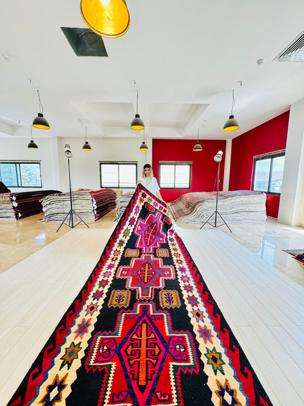 13' 5" x 5' 2" Excellent Handwoven Vintage Tribal Kilim Rug