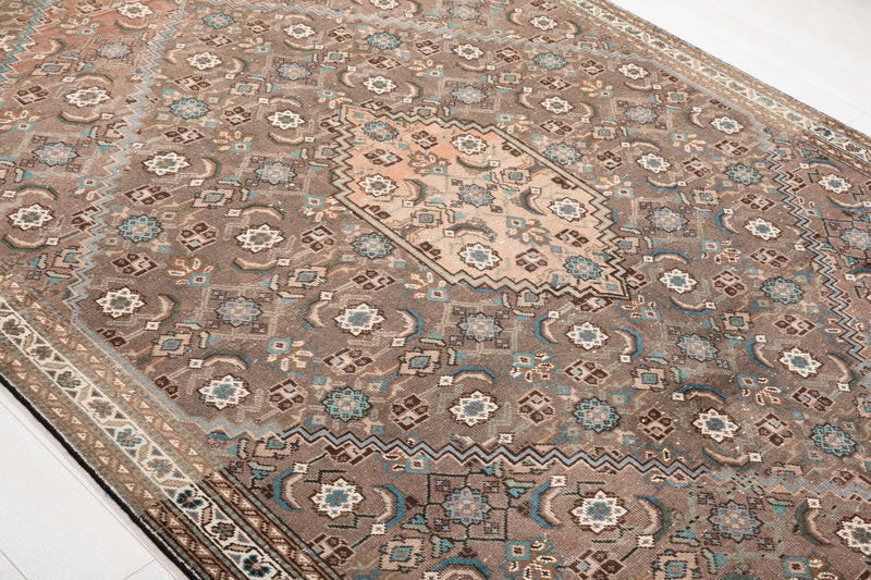 10' x 6' 3" Excellent Hand-Knotted Antique Faded Area Rug - Yasi & Fara 