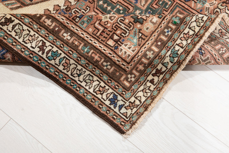 4' 9" x 3' 6" Excellent Hand-Knotted Vintage Collectible Tribal Rug - Yasi & Fara 