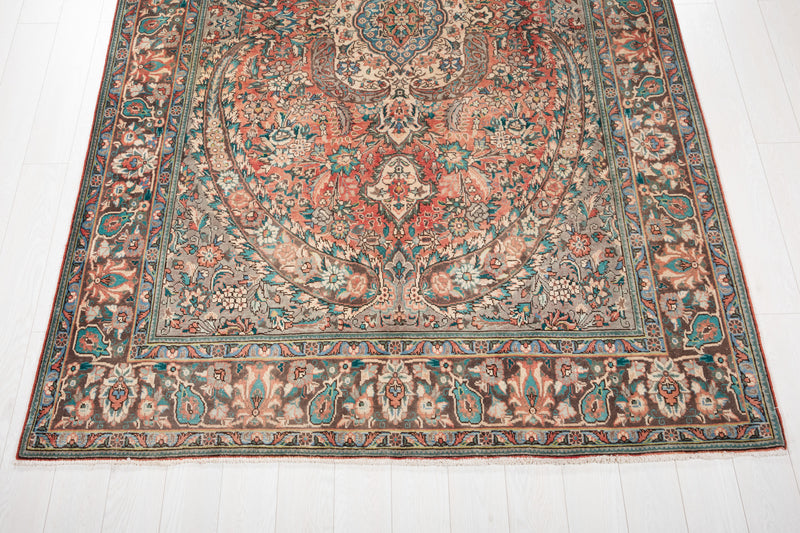 10' 2" x 6' 6" Excellent Hand-Knotted Antique Collectible Area Rug - Yasi & Fara 