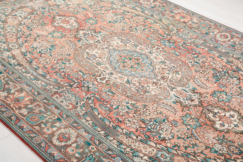 10' 2" x 6' 6" Excellent Hand-Knotted Antique Collectible Area Rug - Yasi & Fara 