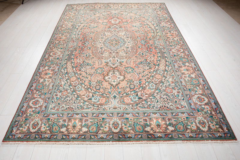 10' 2" x 6' 6" Excellent Hand-Knotted Antique Collectible Area Rug - Yasi & Fara 