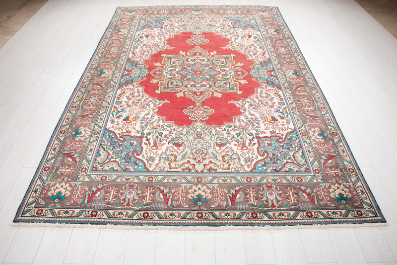 9' 10" x 6' 6" Excellent Hand-Knotted Antique Collectible Area Rug - Yasi & Fara 