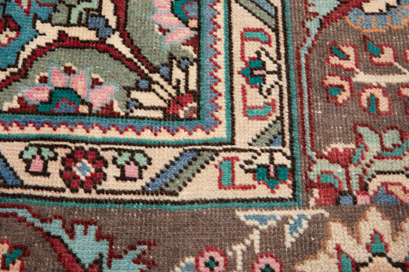 9' 10" x 6' 6" Excellent Hand-Knotted Antique Collectible Area Rug - Yasi & Fara 