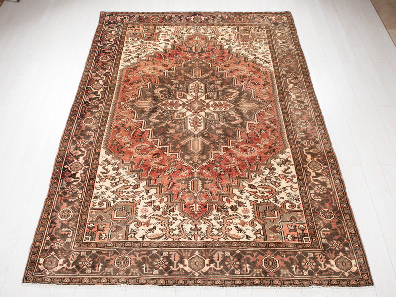 9' 8" x 6' 8" Excellent Hand-Knotted Vintage Tribal Rug - Yasi & Fara 