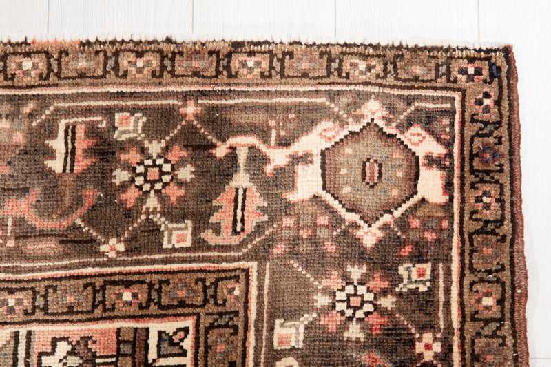 9' 8" x 6' 8" Excellent Hand-Knotted Vintage Tribal Rug - Yasi & Fara 