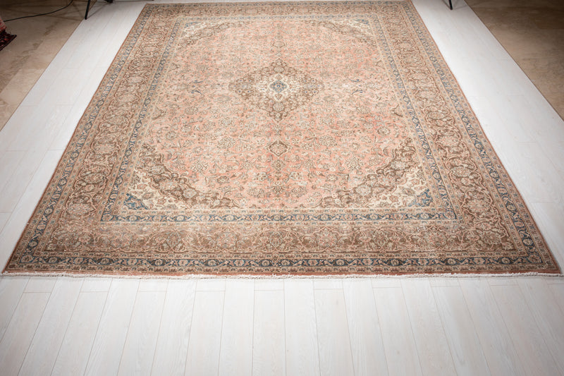 12' 5" x 9' 7" Excellent Hand-Knotted Antique Faded Large Area Rug - Yasi & Fara 