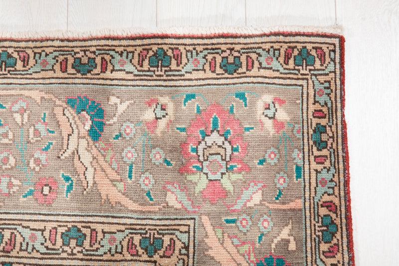 10' 1" x 6' 7" Excellent Hand-Knotted Antique Area Rug - Yasi & Fara 