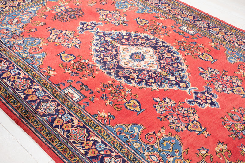 9' 9" x 6' 5" Excellent Hand-Knotted Vintage Area Rug - Yasi & Fara 