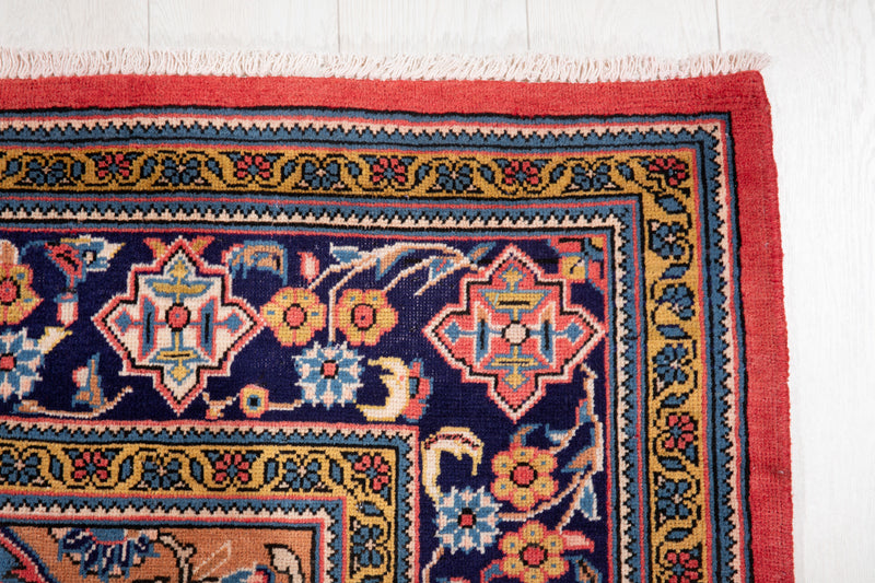 9' 9" x 6' 5" Excellent Hand-Knotted Vintage Area Rug - Yasi & Fara 