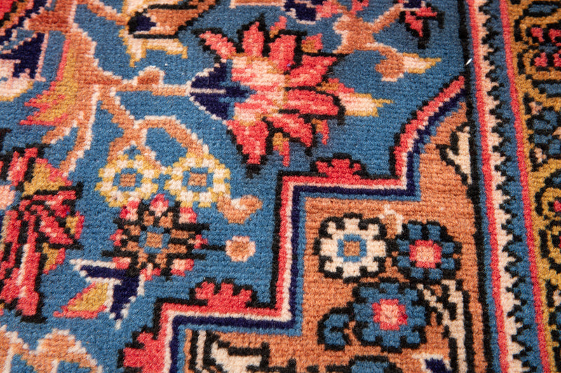 9' 9" x 6' 5" Excellent Hand-Knotted Vintage Area Rug - Yasi & Fara 