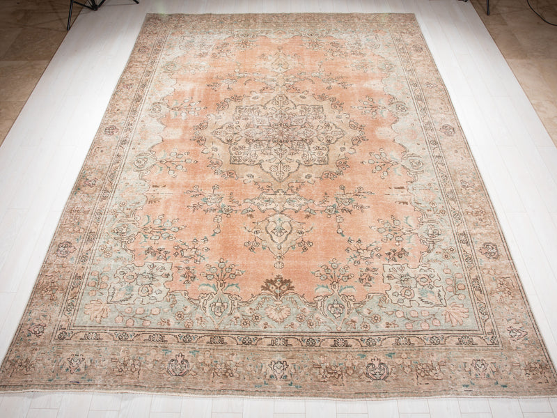 12' 2" x 8' 11" Excellent Hand-Knotted Antique Faded Large Area Rug - Yasi & Fara 