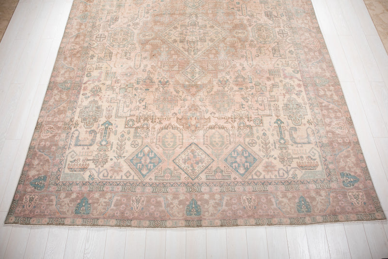 12' 7" x 9' 1" Excellent Hand-Knotted Antique Neutral Faded Large Area Rug - Yasi & Fara 