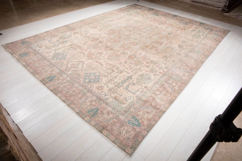 12' 7" x 9' 1" Excellent Hand-Knotted Antique Neutral Faded Large Area Rug - Yasi & Fara 