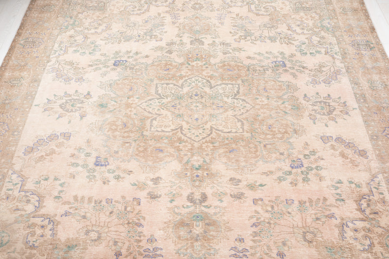 12' 4" x 9' 10" Excellent Hand-Knotted Neutral Faded Large Area Rug - Yasi & Fara 
