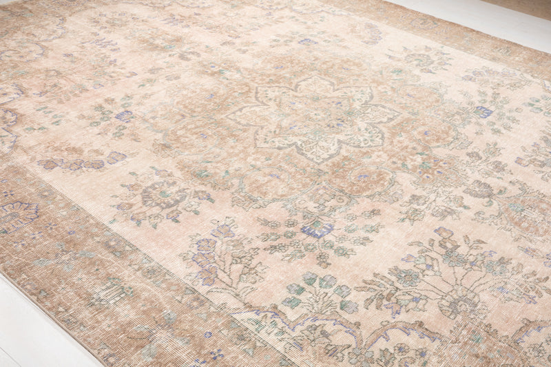 12' 4" x 9' 10" Excellent Hand-Knotted Neutral Faded Large Area Rug - Yasi & Fara 