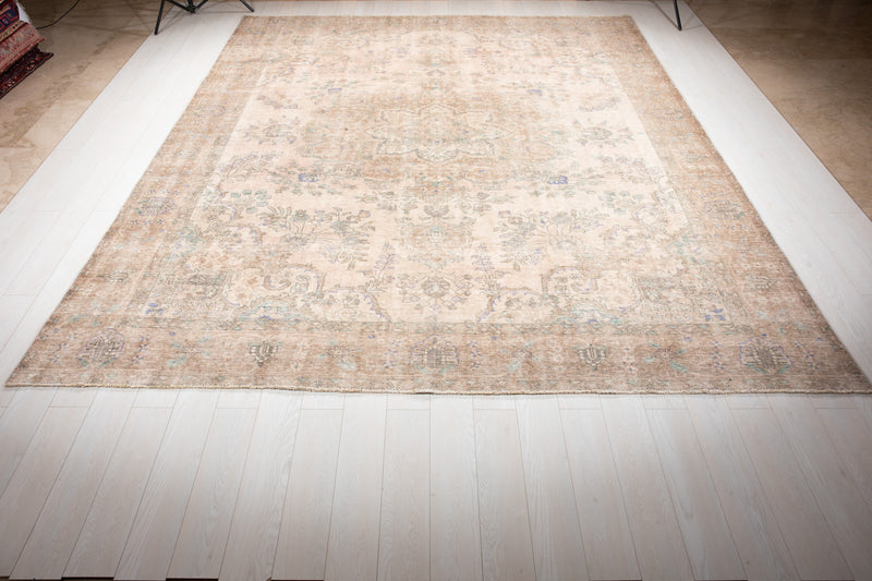 12' 4" x 9' 10" Excellent Hand-Knotted Neutral Faded Large Area Rug - Yasi & Fara 