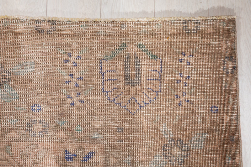 12' 4" x 9' 10" Excellent Hand-Knotted Neutral Faded Large Area Rug - Yasi & Fara 