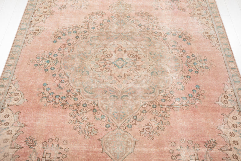 10' 8" x 7' 4" Excellent Hand-Knotted Neutral Faded Pink Area Rug - Yasi & Fara 