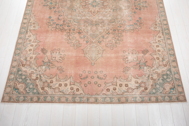 10' 8" x 7' 4" Excellent Hand-Knotted Neutral Faded Pink Area Rug - Yasi & Fara 
