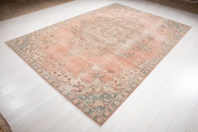 10' 8" x 7' 4" Excellent Hand-Knotted Neutral Faded Pink Area Rug - Yasi & Fara 