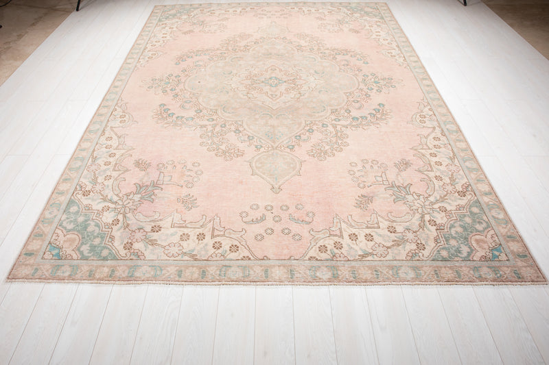 10' 8" x 7' 4" Excellent Hand-Knotted Neutral Faded Pink Area Rug - Yasi & Fara 