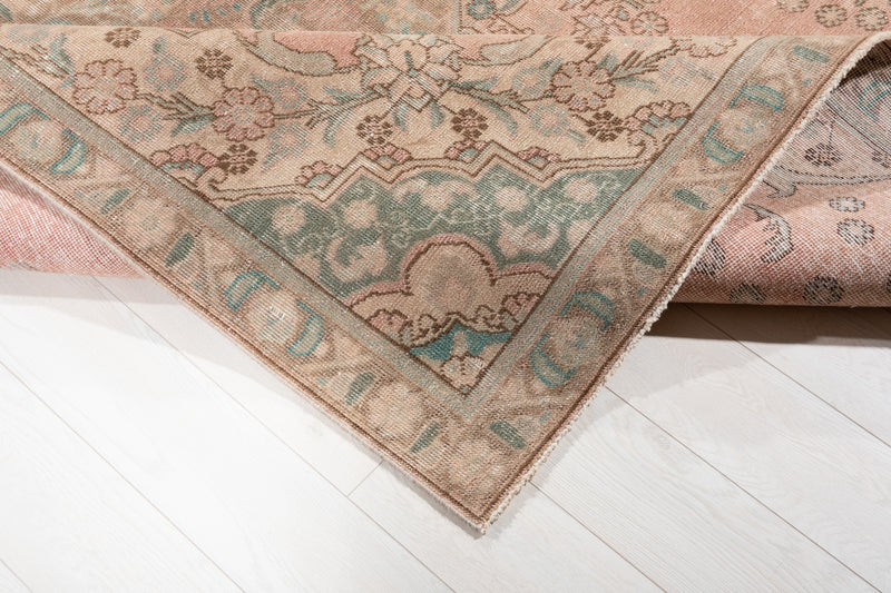 10' 8" x 7' 4" Excellent Hand-Knotted Neutral Faded Pink Area Rug - Yasi & Fara 