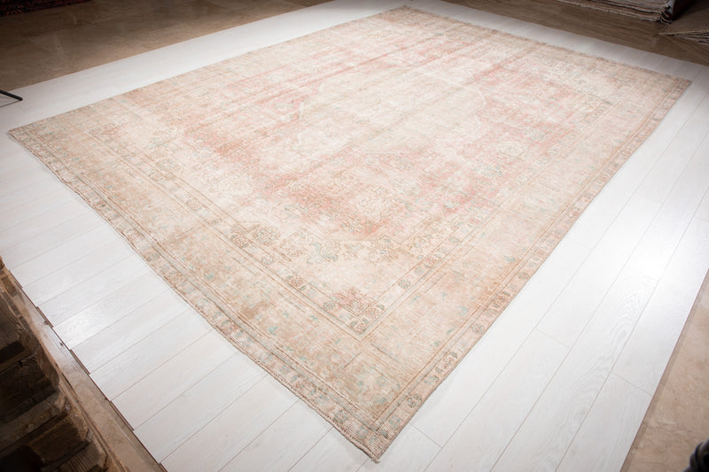 12' 9" x 9' 4" Excellent Hand-Knotted Antique Neutral Faded Pink Large Area Rug - Yasi & Fara 